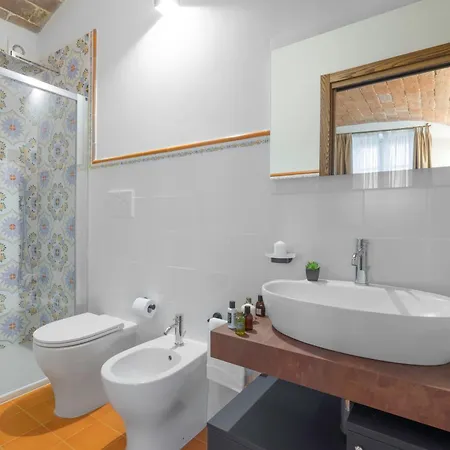 Castel La Piazzetta E Le Volte Apartman
